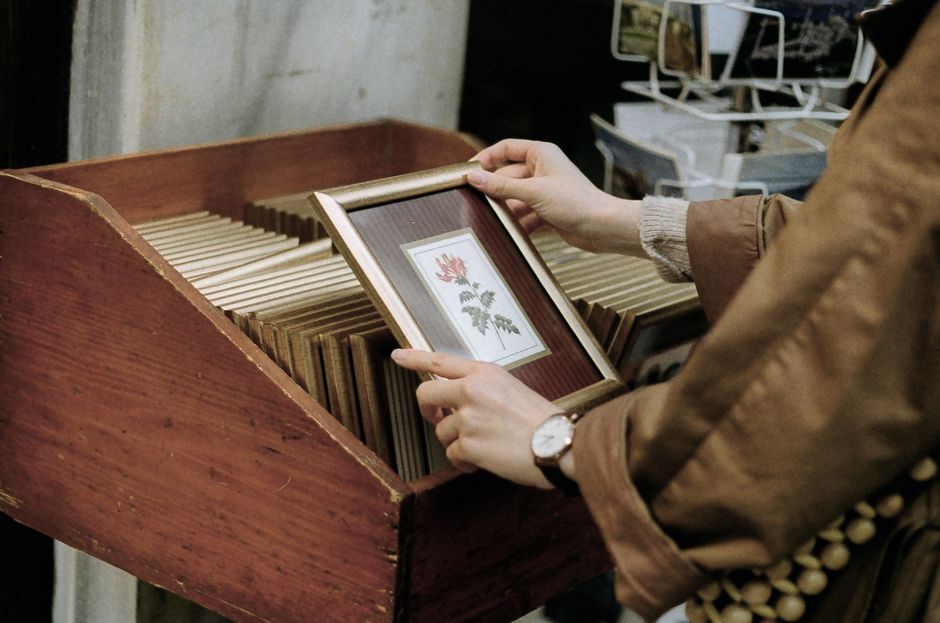 Lesen okvir za fotografijo z gravuro imen